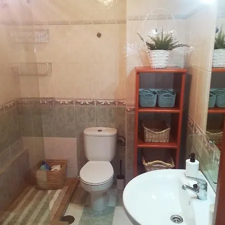 Ground Floor Spacious Central Apartment On The Carebeo Apartamento Nerja