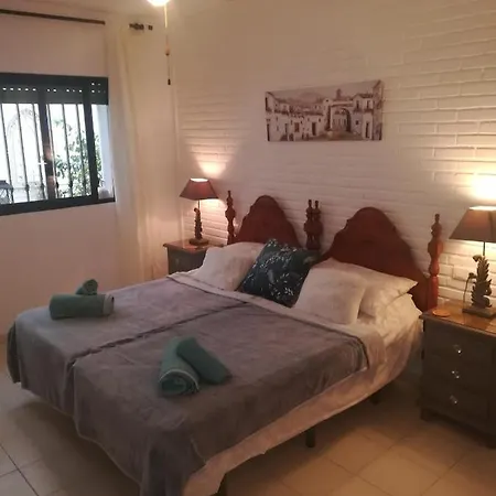 Ground Floor Spacious Central Apartment On The Carebeo Nerja